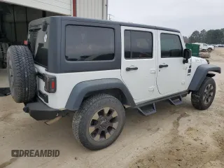 2018 Jeep Wrangler JK Unlimited Sport with VIN 1C4BJWDG6JL886776, listed as a Copart auction lot 43754455 with 105,575 mi miles and Clean Title. Bid and sale history available at carsss.com. Image 3.