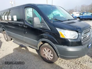 2018 Ford Transit Passenger XL z VIN 1FBZX2YM5JKA57441, wystawiony jako IAAI lot #41257346 z przebiegiem 71 702 mil mil oraz . Historia ofert i sprzedaży dostępna na DreamBid. Obrazek 1.