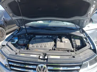 2021 Volkswagen Tiguan SE with VIN 3VV3B7AX0MM026064, listed as a IAAI auction lot 42038137 with 18,526 mi miles and . Bid and sale history available at DreamBid. Image 10.