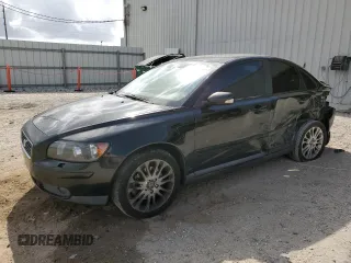 2006 Volvo S40 2.4L with VIN YV1MS382962173722, listed as a Copart auction lot 52485525 with 217,787 mi miles and Salvage Title. Bid and sale history available at carsss.com. Image 1.