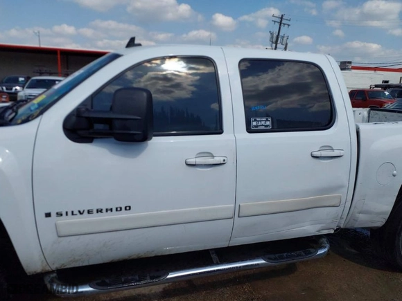 2008 Chevrolet Silverado 1500 LTZ with VIN 3GCEC13JX8G269265, listed as a IAAI auction lot 41866595 with 217,985 mi miles. Bid and sale history available at carsss.com. Image 14.