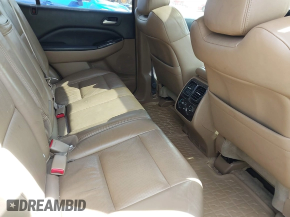2006 Acura MDX Touring w/Navi with VIN 2HNYD18886H530531, listed as a IAAI auction lot 42045364 with 174,528 mi miles. Bid and sale history available at carsss.com. Image 8.