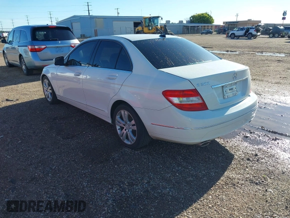 2008 Mercedes-Benz C 300 Sport z VIN WDDGF54X78R036928, wystawiony jako IAAI lot #42368096 z przebiegiem 180 212 mil mil oraz . Historia ofert i sprzedaży dostępna na DreamBid. Obrazek 3.