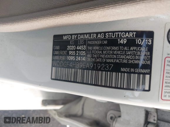 2014 Mercedes-Benz C 250 Sport with VIN WDDGF4HB9EA919237, listed as a IAAI auction lot 39876154 with 110,766 mi miles and . Bid and sale history available at carsss.com. Image 9.