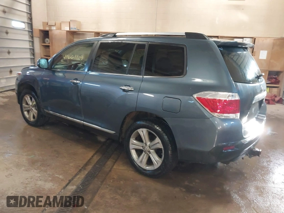 2012 Toyota Highlander Limited with VIN 5TDDK3EH4CS152327, listed as a IAAI auction lot 41661129 with 196,836 mi miles. Bid and sale history available at carsss.com. Image 3.