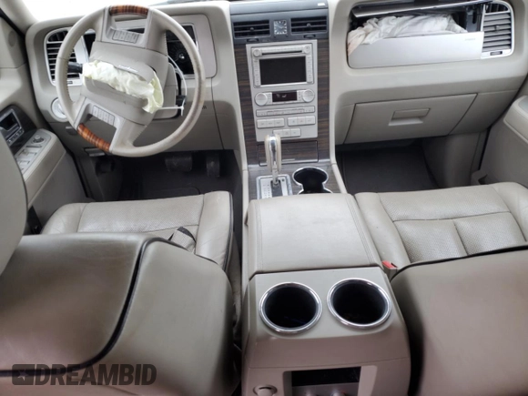 2007 Lincoln Navigator z VIN 5LMFU285X7LJ14762, wystawiony jako Copart lot #46508085 z przebiegiem 170 923 mil mil oraz Szkoda całkowita • Salvage title. Historia ofert i sprzedaży dostępna na DreamBid. Obrazek 8.