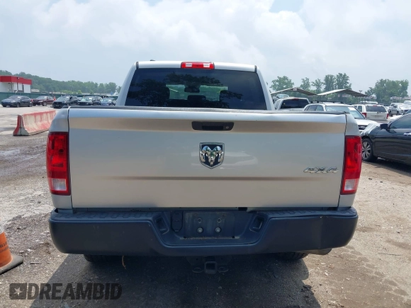 2016 Ram 1500 Tradesman z VIN 1C6RR7KG3GS305742, wystawiony jako IAAI lot #42548001 z przebiegiem 313 235 mil mil oraz . Historia ofert i sprzedaży dostępna na DreamBid. Obrazek 16.