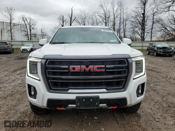 2024 GMC Yukon XL AT4 with VIN 1GKS2HKD7RR142067, listed as a Copart auction lot 80319754 with 9,348 mi miles and Salvage Title. Bid and sale history available at carsss.com. Image 5.