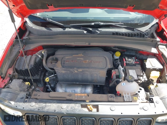 2021 Jeep Renegade Upland with VIN ZACNJDAB4MPM26829, listed as a IAAI auction lot 42261361 with 16,417 mi miles and . Bid and sale history available at DreamBid. Image 10.