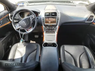 2019 Lincoln Nautilus Reserve z VIN 2LMPJ6L9XKBL51296, wystawiony jako Copart lot #56480135 z przebiegiem 59 852 mil mil oraz Szkoda całkowita • Salvage title. Historia ofert i sprzedaży dostępna na DreamBid. Obrazek 8.