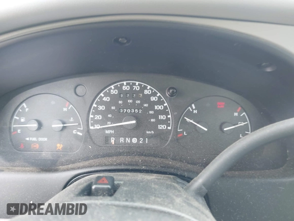 2000 Ford Ranger XL with VIN 1FTYR10C6YTA27626, listed as a IAAI auction lot 41985158 with 70,352 mi miles. Bid and sale history available at carsss.com. Image 7.