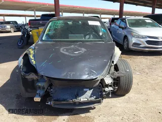 2018 Tesla Model 3 Long Range Battery z VIN 5YJ3E1EB6JF105837, wystawiony jako IAAI lot #41763460 z przebiegiem 100 387 mil mil oraz . Historia ofert i sprzedaży dostępna na DreamBid. Obrazek 12.