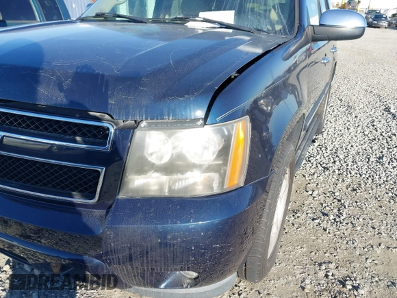 2008 Chevrolet Tahoe 1LT z VIN 1GNFC13J18J107597, wystawiony jako IAAI lot #38245407 z przebiegiem 152 950 mil mil oraz . Historia ofert i sprzedaży dostępna na DreamBid. Obrazek 6.