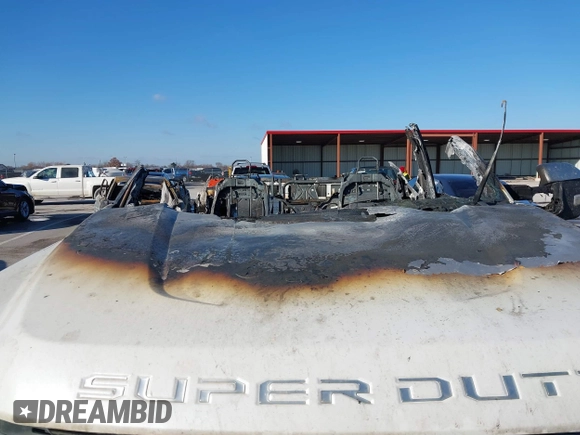 2017 Ford F-250 Lariat z VIN 1FT7W2BT6HEB17693, wystawiony jako IAAI lot #41020067 z przebiegiem Nie podano mil oraz . Historia ofert i sprzedaży dostępna na DreamBid. Obrazek 11.