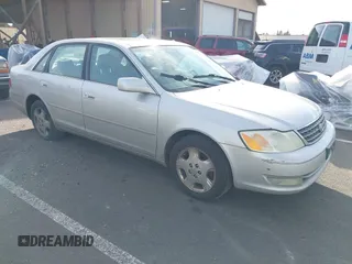 2004 Toyota Avalon XL with VIN 4T1BF28B34U350211, listed as a IAAI auction lot 41686683 with 207,965 mi miles. Bid and sale history available at carsss.com. Image 1.