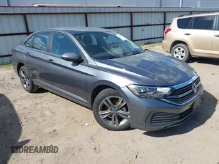 2024 Volkswagen Jetta SE с VIN 3VWEM7BU2RM040431, выставлен на аукционе IAAI как лот 42785764 с пробегом 53 571 миль миль и . История ставок и продаж доступна на DreamBid. Изображение 1.