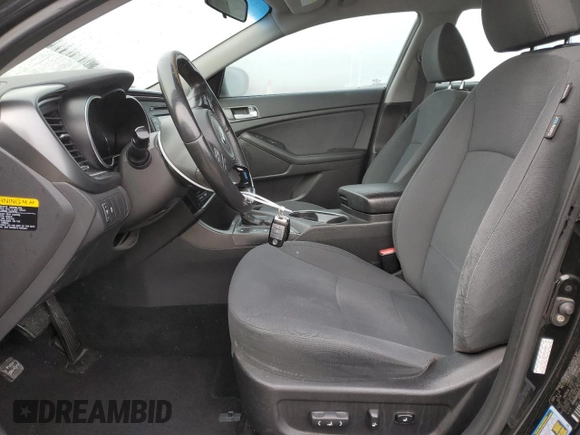 2015 Kia Optima z VIN KNAGM4AD5F5086779, wystawiony jako Copart lot #83497344 z przebiegiem 92 621 mil mil oraz Nie do naprawy • Non repairable. Historia ofert i sprzedaży dostępna na DreamBid. Obrazek 7.