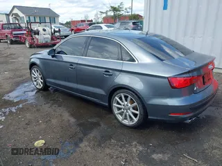 2015 Audi A3 Premium Plus z VIN WAUCJGFF4F1078134, wystawiony jako IAAI lot #41909858 z przebiegiem 92 413 mil mil oraz . Historia ofert i sprzedaży dostępna na DreamBid. Obrazek 3.