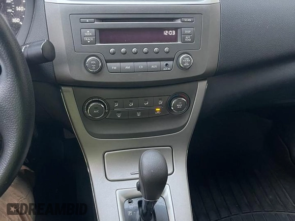 2014 Nissan Sentra SV z VIN 3N1AB7AP4EY248917, wystawiony jako Copart lot #57714135 z przebiegiem 141 110 mil mil oraz Czysty tytuł • Clean title. Historia ofert i sprzedaży dostępna na DreamBid. Obrazek 9.