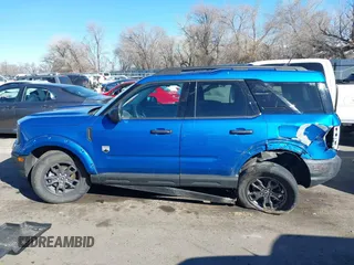 2022 Ford Bronco Sport Big Bend z VIN 3FMCR9B63NRD18433, wystawiony jako IAAI lot #41668248 z przebiegiem 23 364 mil mil oraz . Historia ofert i sprzedaży dostępna na DreamBid. Obrazek 14.