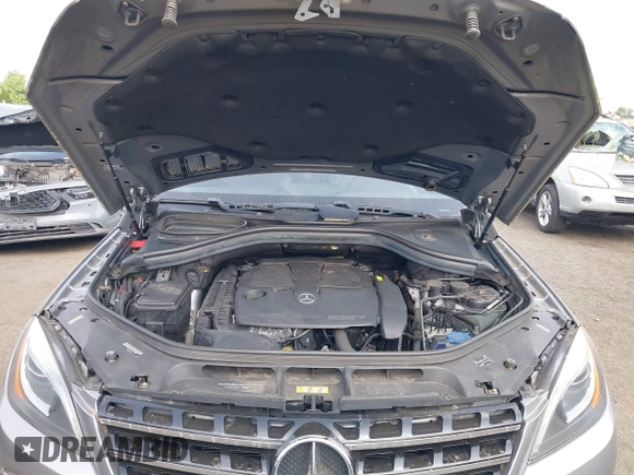 2014 Mercedes-Benz M 350 with VIN 4JGDA5HBXEA369737, listed as a IAAI auction lot 42718890 with 114,740 mi miles and . Bid and sale history available at DreamBid. Image 10.