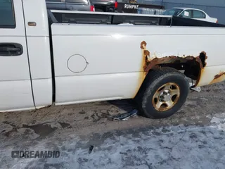 2004 Chevrolet Silverado 1500 Work Truck with VIN 1GCEC14X44Z236873, listed as a IAAI auction lot 41373750 with 95,355 mi miles. Bid and sale history available at carsss.com. Image 6.
