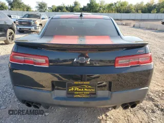 2014 Chevrolet Camaro LT z VIN 2G1FB1E34E9250893, wystawiony jako Copart lot #76338114 z przebiegiem 167 699 mil mil oraz Szkoda całkowita • Salvage title. Historia ofert i sprzedaży dostępna na DreamBid. Obrazek 6.