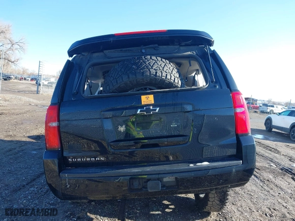 2019 Chevrolet Suburban LT with VIN 1GNSKHKC4KR400321, listed as a IAAI auction lot 41836038 with 1 mi miles. Bid and sale history available at carsss.com. Image 14.