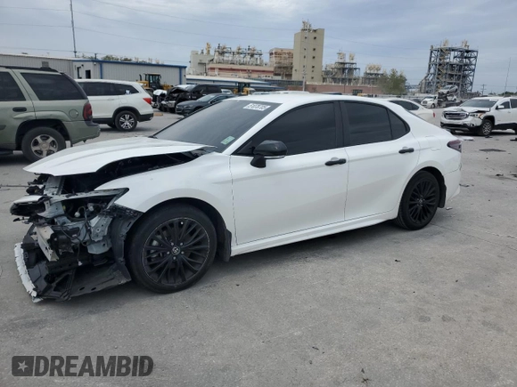 2022 Toyota Camry SE with VIN 4T1G11AK8NU017495, listed as a Copart auction lot 51078705 with 0 mi miles and Salvage Title. Bid and sale history available at carsss.com. Image 1.