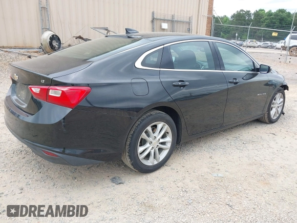 2018 Chevrolet Malibu LT z VIN 1G1ZD5ST9JF152446, wystawiony jako IAAI lot #42289659 z przebiegiem 125 151 mil mil oraz . Historia ofert i sprzedaży dostępna na DreamBid. Obrazek 4.