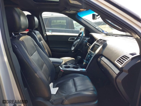 2015 Ford Explorer Limited with VIN 1FM5K7F86FGA26586, listed as a IAAI auction lot 41835232 with 161,191 mi miles. Bid and sale history available at carsss.com. Image 5.