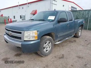 2007 Chevrolet Silverado 1500 1LT with VIN 1GCEK19087Z649494, listed as a IAAI auction lot 41913771 with 196,954 mi miles and . Bid and sale history available at DreamBid. Image 2.