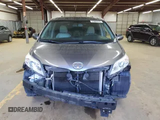 2017 Toyota Sienna XLE Auto Access Seat with VIN 5TDYZ3DC5HS800560, listed as a Copart auction lot 51084415 with 152,043 mi miles and Salvage Title. Bid and sale history available at carsss.com. Image 5.