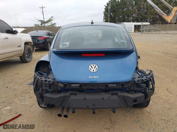 2019 Volkswagen Beetle S with VIN 3VWFD7AT8KM708865, listed as a IAAI auction lot 41692756 with 35,070 mi miles. Bid and sale history available at carsss.com. Image 17.
