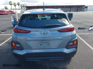 2020 Hyundai Kona SE with VIN KM8K1CAA7LU591838, listed as a IAAI auction lot 41789001 with 141,602 mi miles. Bid and sale history available at carsss.com. Image 17.
