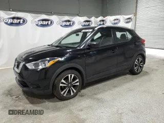 2020 Nissan Kicks SV z VIN 3N1CP5CV9LL543094, wystawiony jako Copart lot #59129375 z przebiegiem 111 970 mil mil oraz Czysty tytuł • Clean title. Historia ofert i sprzedaży dostępna na DreamBid. Obrazek 1.