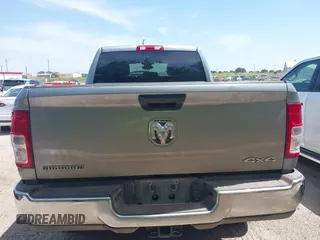 2024 Ram 2500 Big Horn z VIN 3C6UR5DL9RG246005, wystawiony jako IAAI lot #42849768 z przebiegiem 48 843 mil mil oraz . Historia ofert i sprzedaży dostępna na DreamBid. Obrazek 16.