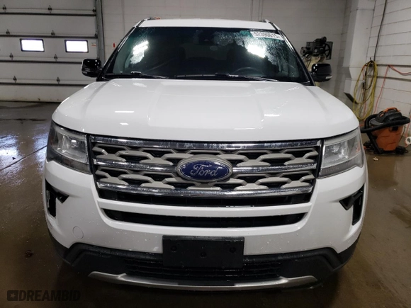2018 Ford Explorer XLT with VIN 1FM5K8DH3JGB20118, listed as a Copart auction lot 52390615 with 152,164 mi miles and Clean Title. Bid and sale history available at carsss.com. Image 5.