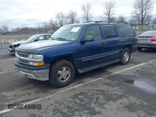 2001 Chevrolet Suburban LT with VIN 3GNFK16T01G274413, listed as a IAAI auction lot 41811161 with 203,947 mi miles. Bid and sale history available at carsss.com. Image 2.