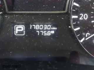 2014 Nissan Pathfinder SV with VIN 5N1AR2MM1EC702655, listed as a IAAI auction lot 41421438 with 178,030 mi miles. Bid and sale history available at carsss.com. Image 7.