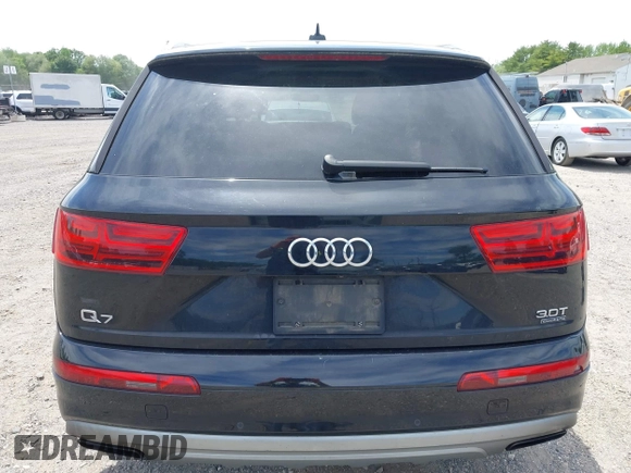 2018 Audi Q7 Premium Plus z VIN WA1LAAF74JD034810, wystawiony jako IAAI lot #42307500 z przebiegiem 102 538 mil mil oraz . Historia ofert i sprzedaży dostępna na DreamBid. Obrazek 17.