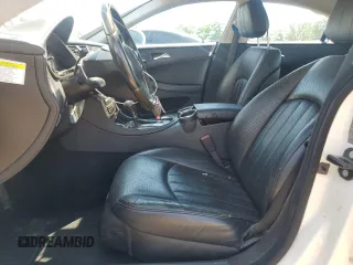 2009 Mercedes-Benz CLS 550 with VIN WDDDJ72X09A144730, listed as a Copart auction lot 62797235 with 116,924 mi miles and Salvage title. Bid and sale history available at DreamBid. Image 7.