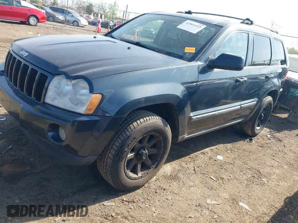 2007 Jeep Grand Cherokee Laredo with VIN 1J8GR48K77C582875, listed as a IAAI auction lot 42061653 with 259,767 mi miles. Bid and sale history available at carsss.com. Image 17.
