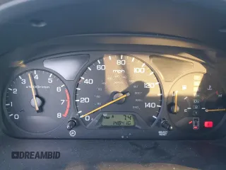 2001 Honda Accord LX z VIN 1HGCG16461A067174, wystawiony jako Copart lot #87543245 z przebiegiem 148 410 mil mil oraz Czysty tytuł • Clean title. Historia ofert i sprzedaży dostępna na DreamBid. Obrazek 9.