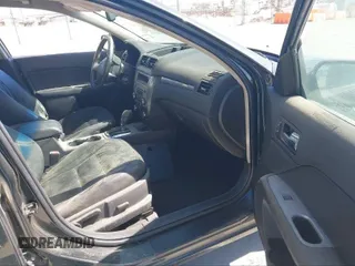 2010 Ford Fusion SEL with VIN 3FAHP0JA9AR161797, listed as a IAAI auction lot 41908310 with 177,528 mi miles. Bid and sale history available at carsss.com. Image 5.