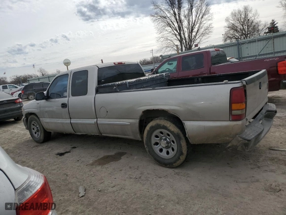 2000 GMC Sierra 1500 SLT with VIN 1GTEC19T2YE237846, listed as a Copart auction lot 44731925 with 391,409 mi miles and Clean Title. Bid and sale history available at carsss.com. Image 2.