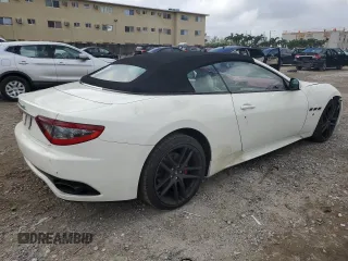 2015 Maserati GranTurismo Sport z VIN ZAM45VMA2F0154541, wystawiony jako Copart lot #79026524 z przebiegiem 38 791 mil mil oraz Nie do naprawy • Non repairable. Historia ofert i sprzedaży dostępna na DreamBid. Obrazek 3.
