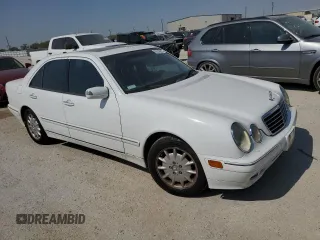 2000 Mercedes-Benz E-Class with VIN WDBJF65J5YB054237, listed as a Copart auction lot 76315974 with 95,092 mi miles and Salvage Title. Bid and sale history available at carsss.com. Image 4.