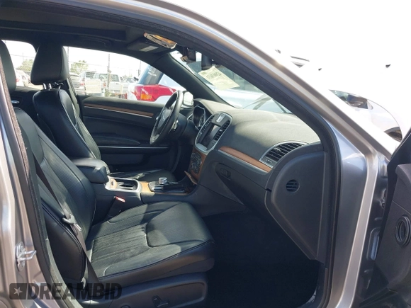 2017 Chrysler 300 C Luxury Series with VIN 2C3CCAPT1HH548403, listed as a IAAI auction lot 42003631 with 89,039 mi miles and . Bid and sale history available at carsss.com. Image 5.