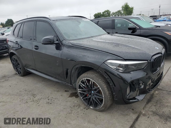 2021 BMW X5 M z VIN 5YMJU0C0XM9H13455, wystawiony jako Copart lot #59625375 z przebiegiem Nie podano mil oraz Szkoda całkowita • Salvage title. Historia ofert i sprzedaży dostępna na DreamBid. Obrazek 4.